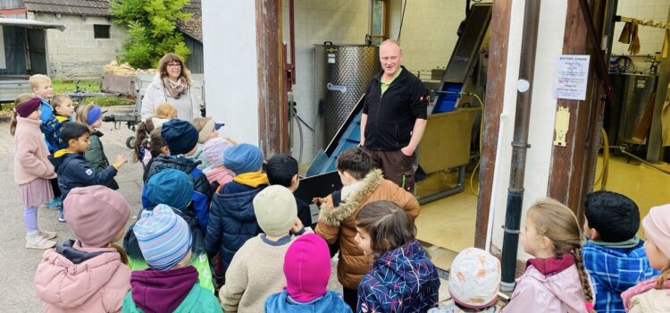 Lerngang zur Mosterei Schrade – Apfelthema live vor Ort Lerngang zur Mosterei Schrade – Apfelthema live vor Ort